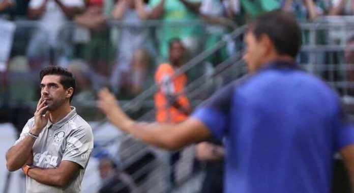 Abel Ferreira pede chegada de reforço no Palmeiras e detona gramado do Allianz Parque: 'Falta manutenção' - Esportes