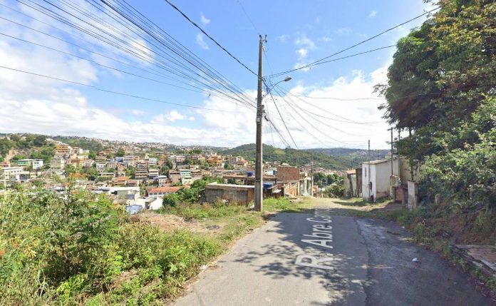 Adolescente de 15 anos é morto após atirar na própria mãe, em Sabará (MG)