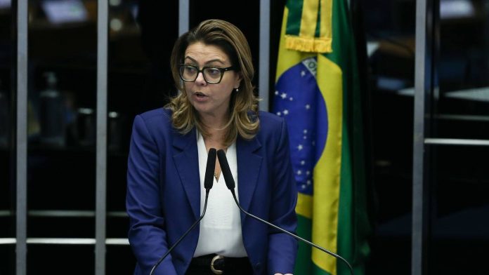 Carro da senadora Leila do Vôlei vai a leilão para pagar parte da dívida de R$ 185,4 mil com PSB - Notícias