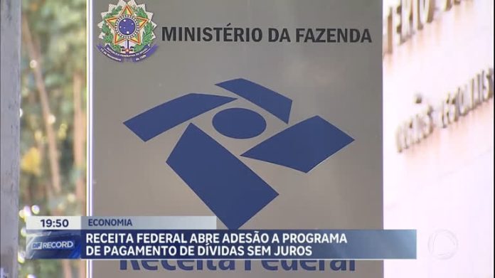 Devedores da Receita Federal já podem quitar dívidas sem multa e juros - Brasília