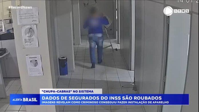 Exclusivo: câmeras de segurança flagram membro da gangue 'chupa-cabra' em agência do INSS - Notícias