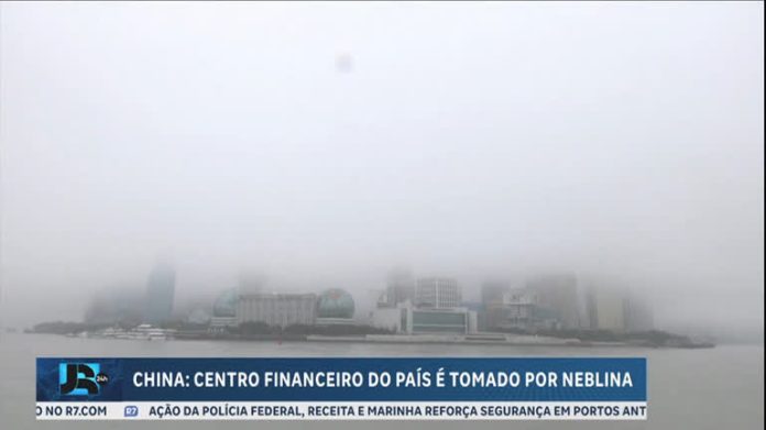 Governo da China emite alerta após centro financeiro do país ser tomado por forte neblina - JR 24H