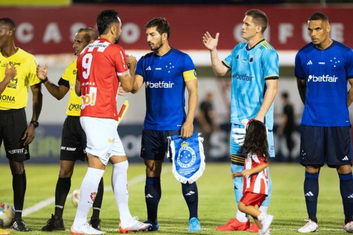 Jogadores do Cruzeiro enchem a torcida de esperança após declarações