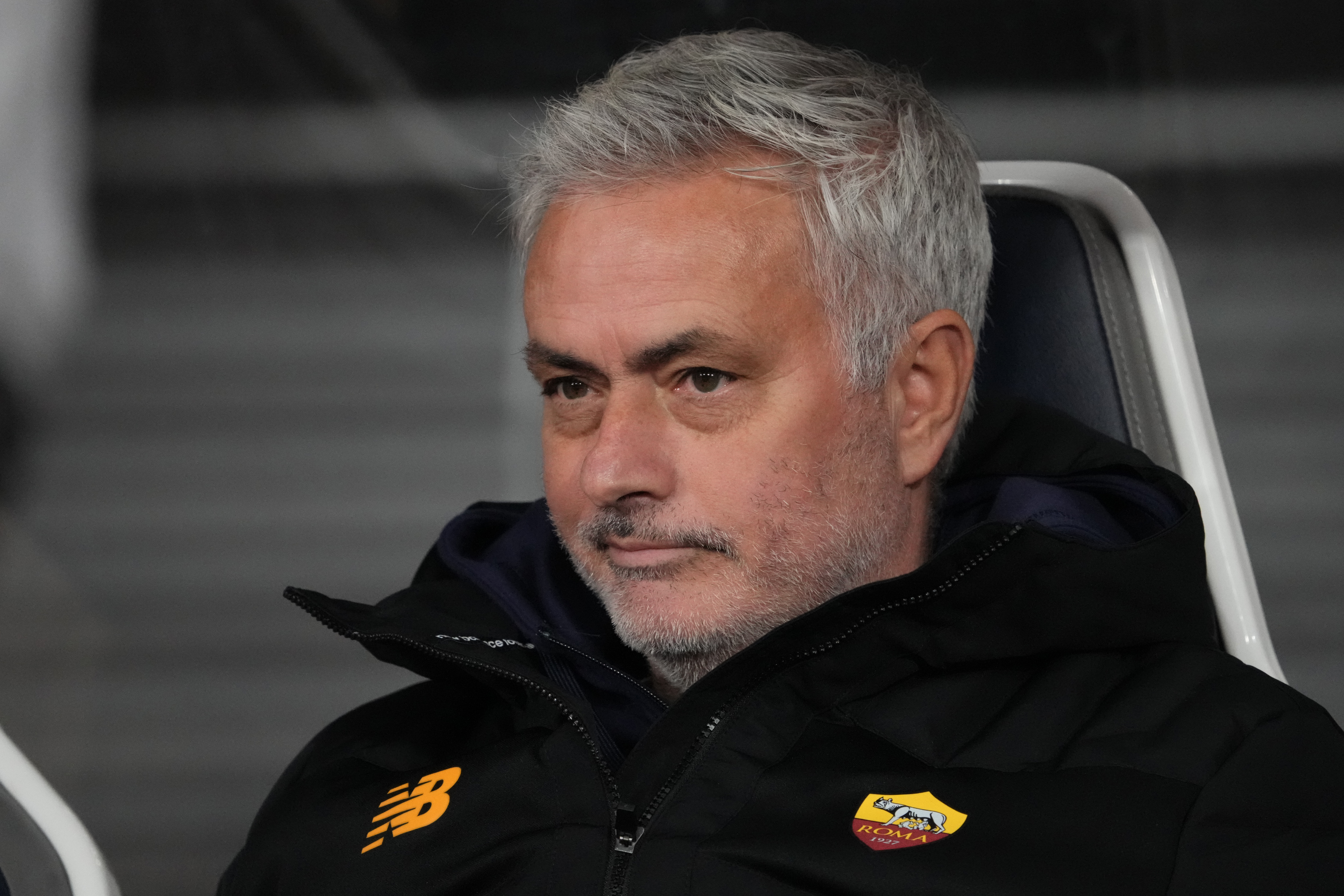 José Mourinho deixa a Roma e está livre no mercado