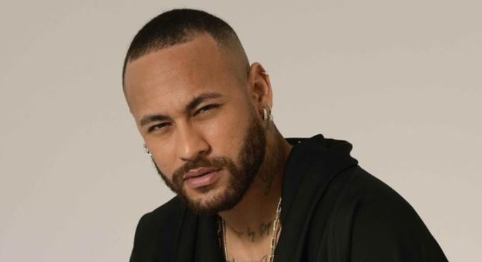 Neymar aparece de surpresa em festa de Romário e fãs comentam forma física do jogador - Prisma
