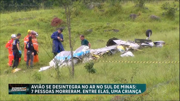 Notícia do Domingo: Avião de pequeno porte cai e mata sete pessoas em Minas Gerais