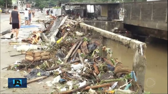 Número de mortes causadas pelo temporal no Rio de Janeiro sobe para 12 - Notícias