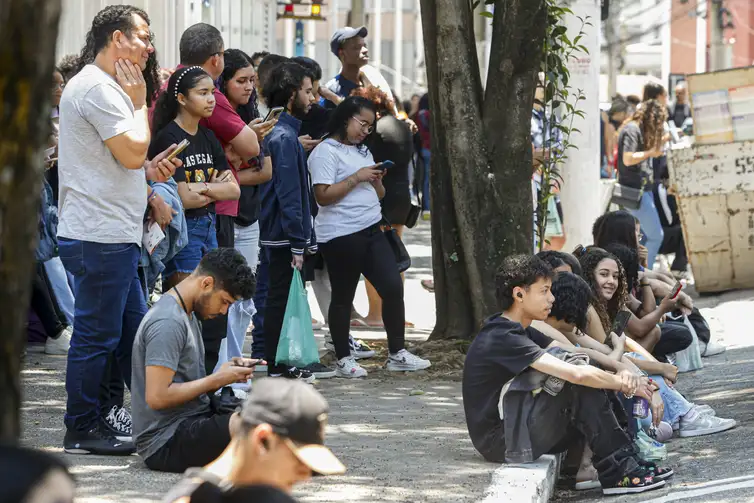 São Paulo (SP) 05/11/2023 - Estudantes e pais na Universidade Paulista no bairro do Paraiso . Foto: Paulo Pinto/Agência Brasil