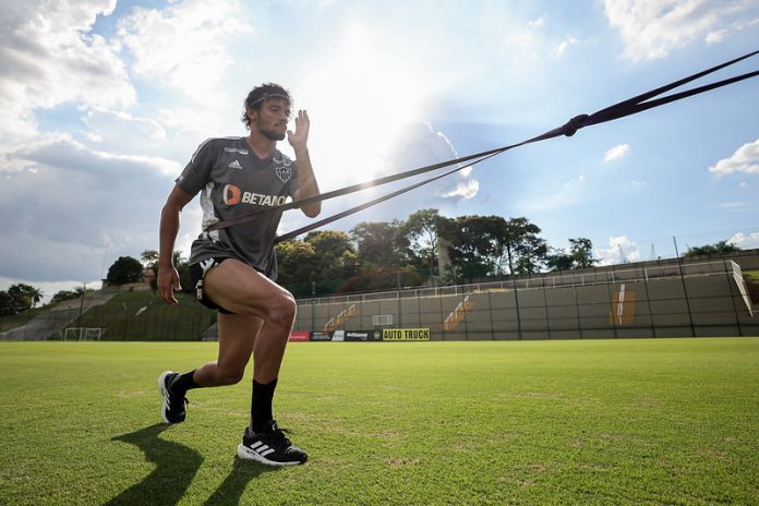 Problemão envolvendo Scarpa! Meia está proibido de entrar em campo pelo Galo