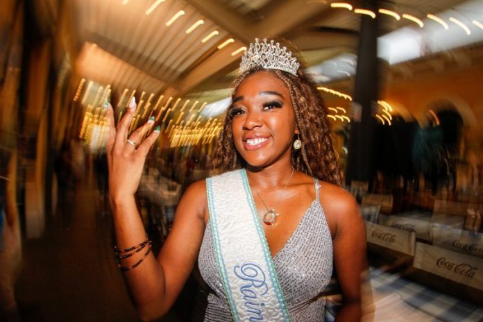 Rainha da Coloninha viveu prova de fogo no Carnaval antes de conquistar coroa