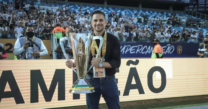 Rodrigo Caetano convoca torcida do Galo para pronunciamento sobre o seu futuro