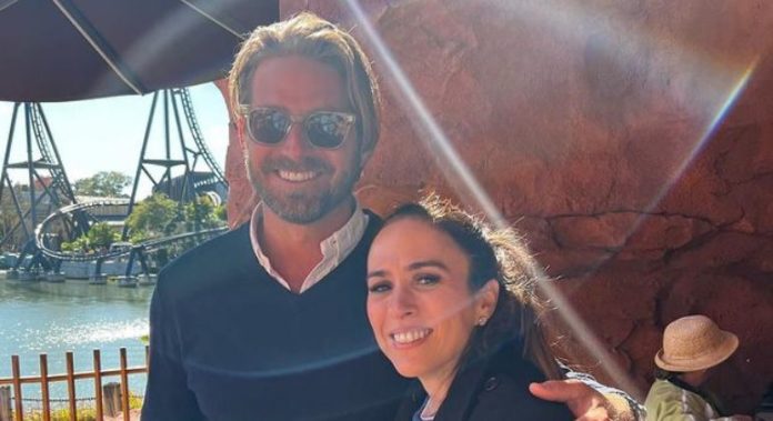 Tatá Werneck tieta Bradley Cooper em parque temático da Disney - Prisma