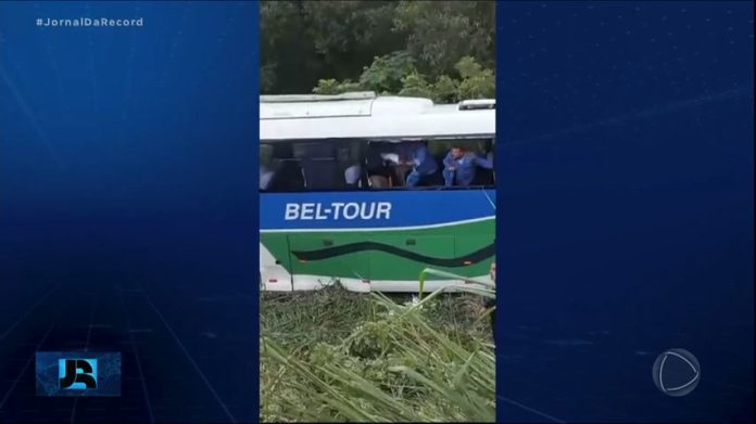 Acidente de ônibus na BR-101, em Itaguaí (RJ), deixa 17 feridos - Notícias