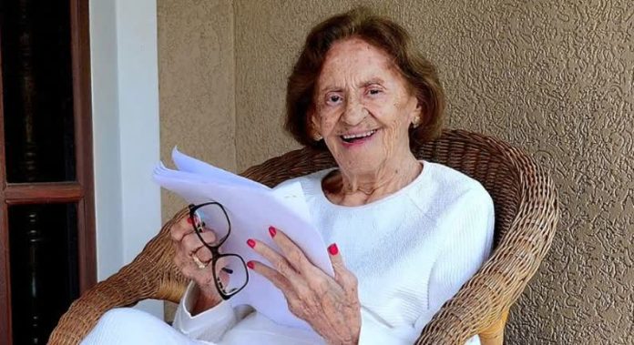 Aos 96 anos, Laura Cardoso anuncia novo projeto no cinema - Prisma