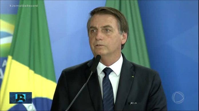 Bolsonaro é intimado pela PF a prestar depoimento sobre suposta minuta golpista - Notícias