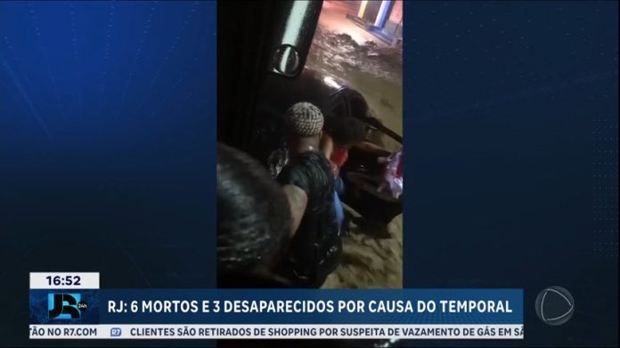 Bombeiros procuram por desaparecidos após temporal no RJ - JR 24H