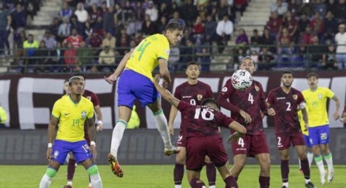 Brasil joga mal, mas vence Venezuela e respira no Pré-Olímpico - Esportes