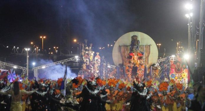 Carnaval 2024: Acadêmicos do Sul da Ilha entra na passarela devota ao Senhor da Cura - Saiba mais sobre essa emocionante homenagem! - Cidades