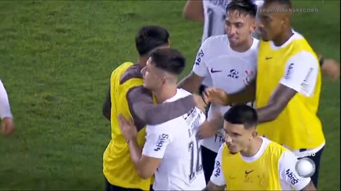 Casagrande destaca espírito de luta do Corinthians, exalta Garro e critica Weverton - Futebol