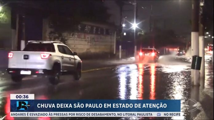 Chuva deixa São Paulo em estado de atenção na noite desta terça (13) - JR 24H