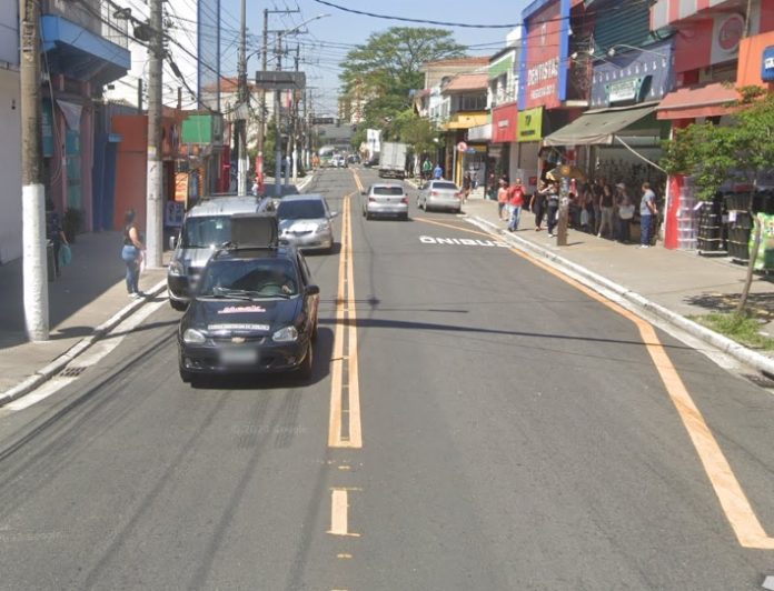 Colisão entre automóveis deixa feridos na Avenida Itaberaba