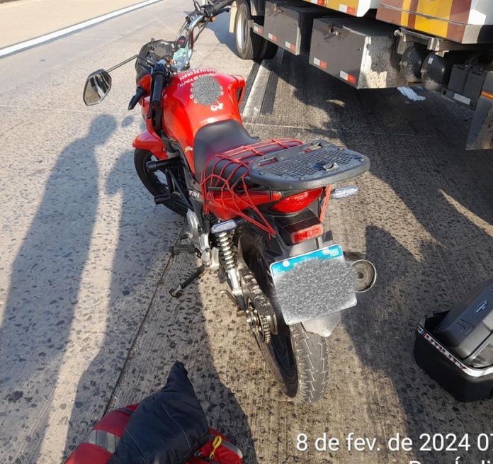 Colisão entre motos deixa um ferido na rodovia Castelo Branco em Osasco