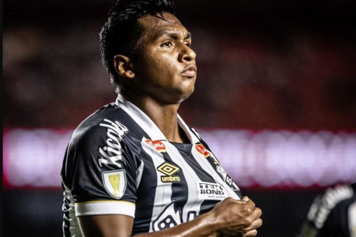 Com gol de Morelos, Santos bate São Paulo, embala em clássicos e engrena melhor campanha :: ogol.com.br