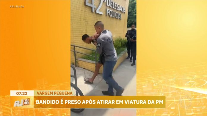 Criminoso é preso após atirar contra viatura da PM na zona oeste do Rio - Rio de Janeiro