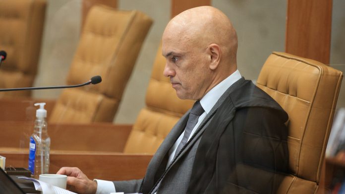 'É inaceitável' que big techs não respondam por propagação de fake news e ataques de ódio, diz Moraes - Notícias