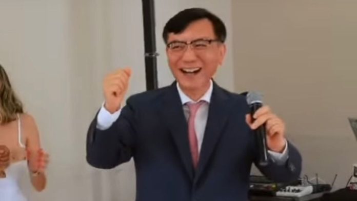 Embaixador da Coreia do Sul canta 'Evidências' e 'Ai Se Eu Te Pego' e viraliza nas redes sociais - Notícias