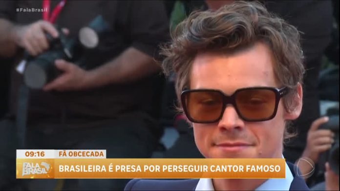 Fã ou hater? Brasileira é presa na Inglaterra após enviar 8.000 cartas a Harry Styles - RecordTV