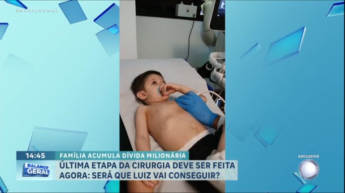 Família luta para conseguir convênio médico para filho com má-formação no coração - RecordTV