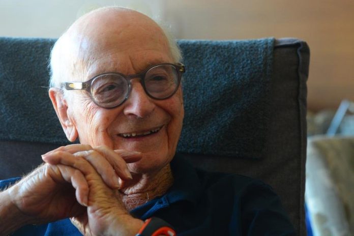 Fôlego, disposição – e títulos – aos 99 anos