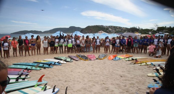 Geribá sedia encontro feminino

			 Quarta edição do Encontro Fluminense de Surf Feminino acontece em Geribá, Búzios (RJ), no mês de março. Evento comemora Dia Internacional da Mulher. 
			
	Por Redação Waves - 	 26/02/2024	 0