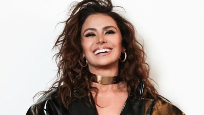 Giovanna Antonelli surge na casa do ex, Murilo Benício, e brinca: 