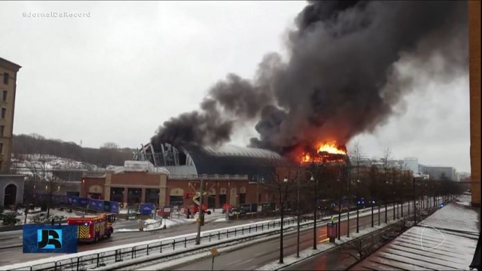 Minuto JR Mundo : Incêndio deixa 12 feridos em parque de diversões na Suécia - Notícias