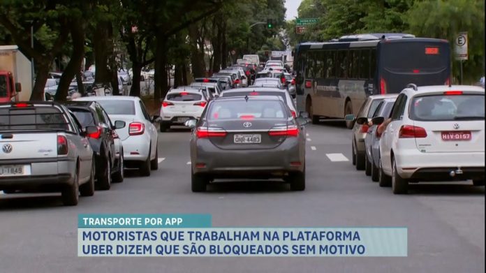 Motoristas de aplicativo reclamam de bloqueios sem motivo na plataforma, em BH