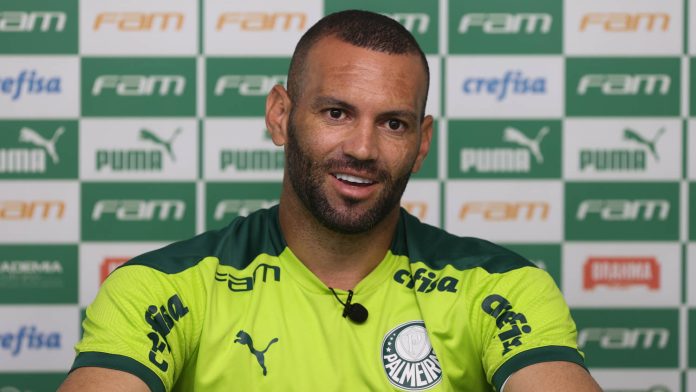 Palmeiras toma decisão sobre Weverton depois de falha