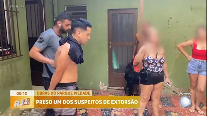 Policia prende um dos suspeitos de extorsão na obra do Parque Piedade, na zona norte do Rio - Rio de Janeiro