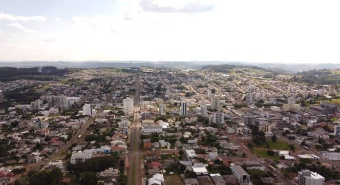 Prefeitura de Xaxim é cobrada pela Receita por dívida de R$ 12 milhões - Cidades