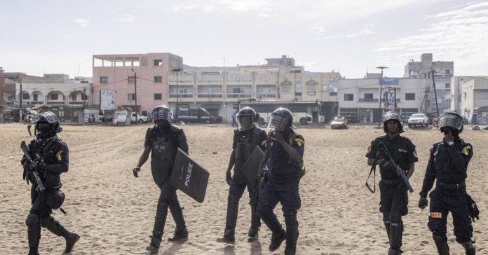 Presidente de Senegal se compromete a realizar eleições “o mais breve possível”