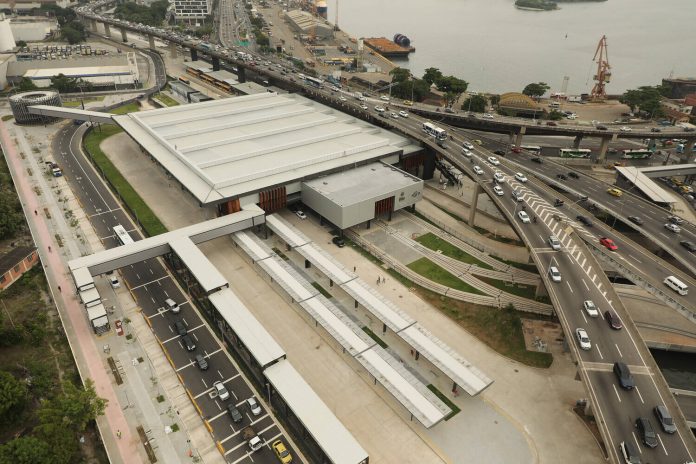 Quase 10 anos em obras e custo de R$ 2 bi: BRT Transbrasil começa a funcionar parcialmente no Rio - Notícias