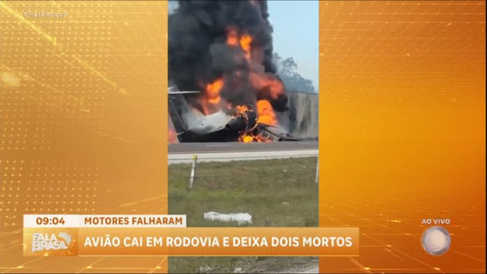 Queda de avião em rodovia nos EUA deixa dois mortos - RecordTV