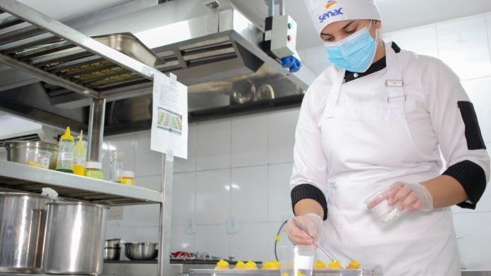 Senac-DF oferece 2,4 mil vagas para cursos técnicos gratuitos voltados a alunos do ensino médio  - Notícias