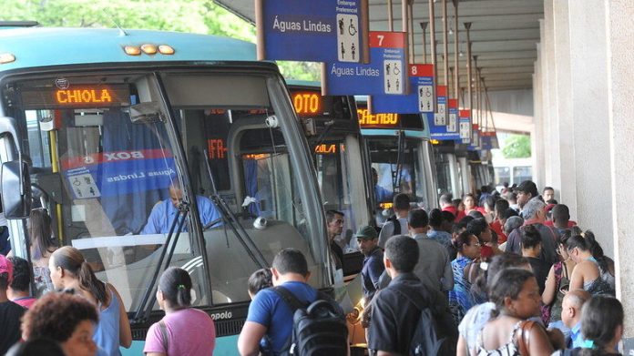 Senadores pedem suspensão de 180 dias do reajuste de passagens de ônibus entre DF e Entorno - Notícias