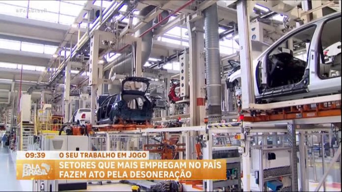 Setores da economia que mais empregam no país realizam ato sobre a folha de pagamento - RecordTV