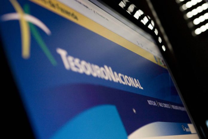 Tesouro diz que linhas de crédito do plano cambial dependem de regulamentação do CMN