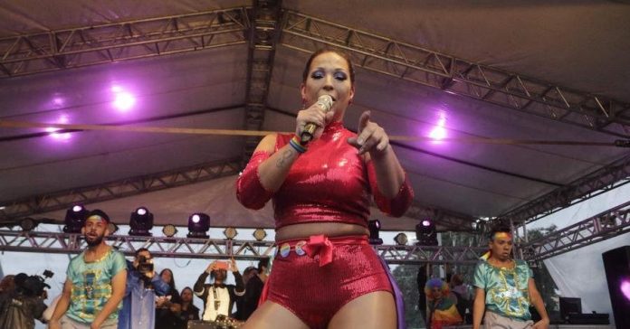 Valesca Popozuda tem show em casa de eventos em SP interrompido por incêndio