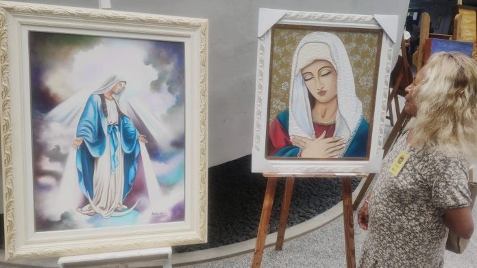 Assembleia sedia exposição 'Um Olhar Feminino' até dia 22 - Geral