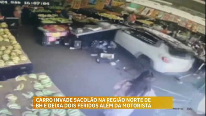 Carro invade sacolão e atropela duas pessoas na região norte de BH